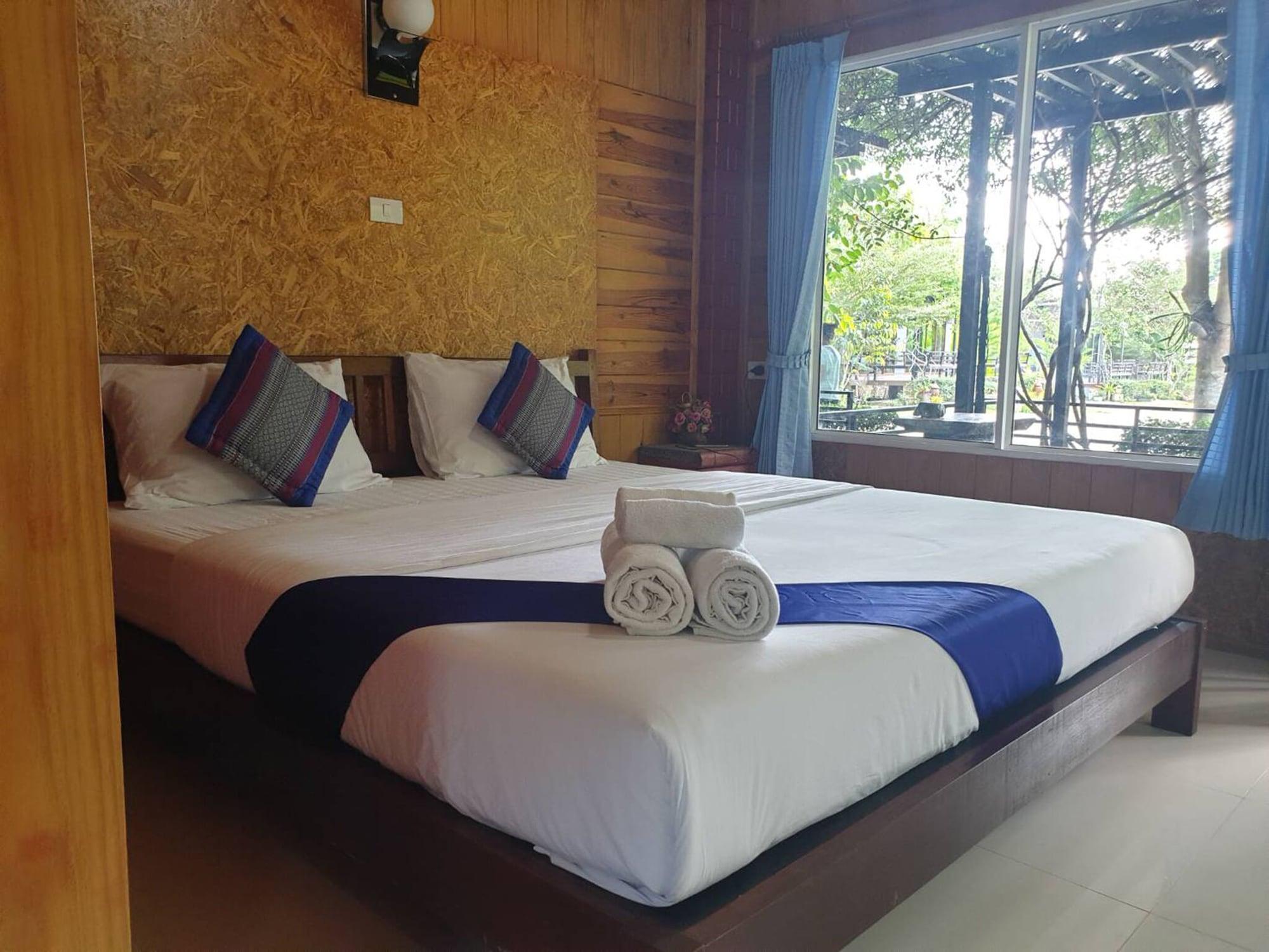 Baan Suan Hill Resort Ban Tha Khun Eksteriør bilde