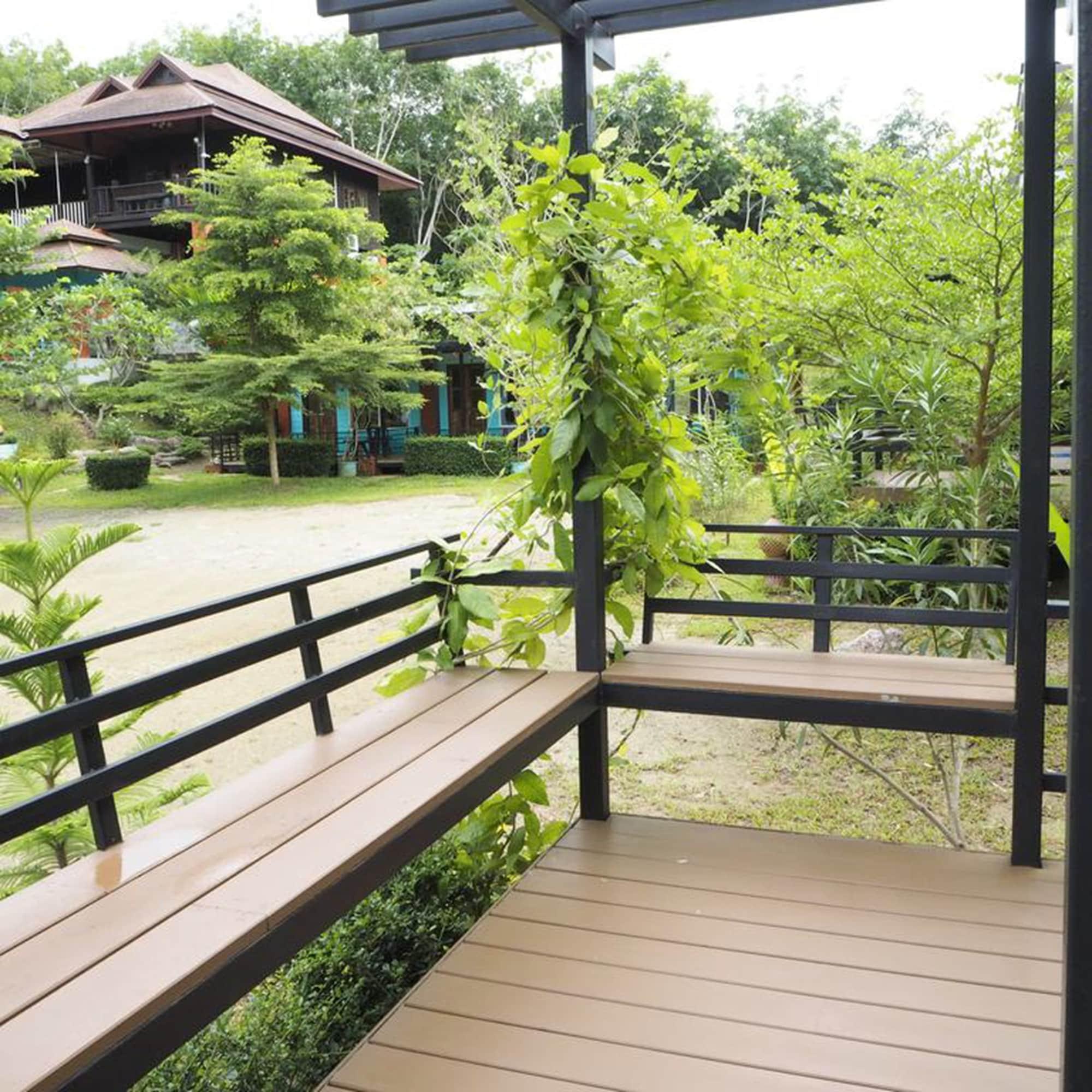 Baan Suan Hill Resort Ban Tha Khun Eksteriør bilde