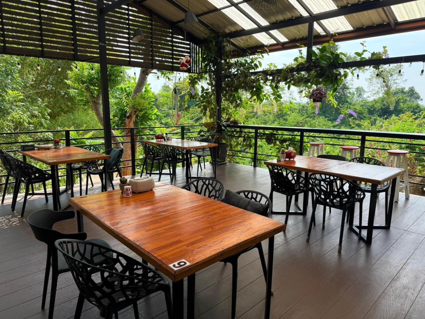Baan Suan Hill Resort Ban Tha Khun Eksteriør bilde