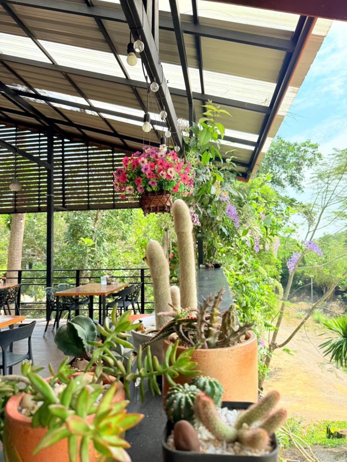 Baan Suan Hill Resort Ban Tha Khun Eksteriør bilde