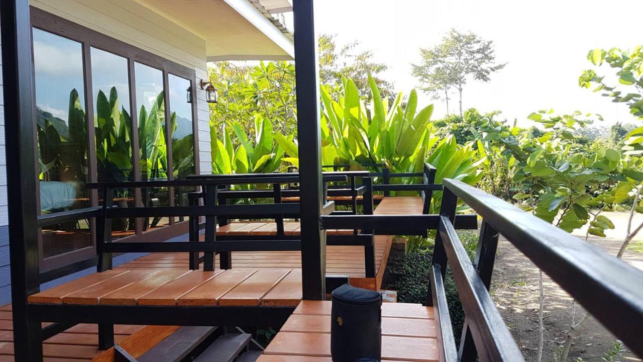 Baan Suan Hill Resort Ban Tha Khun Eksteriør bilde
