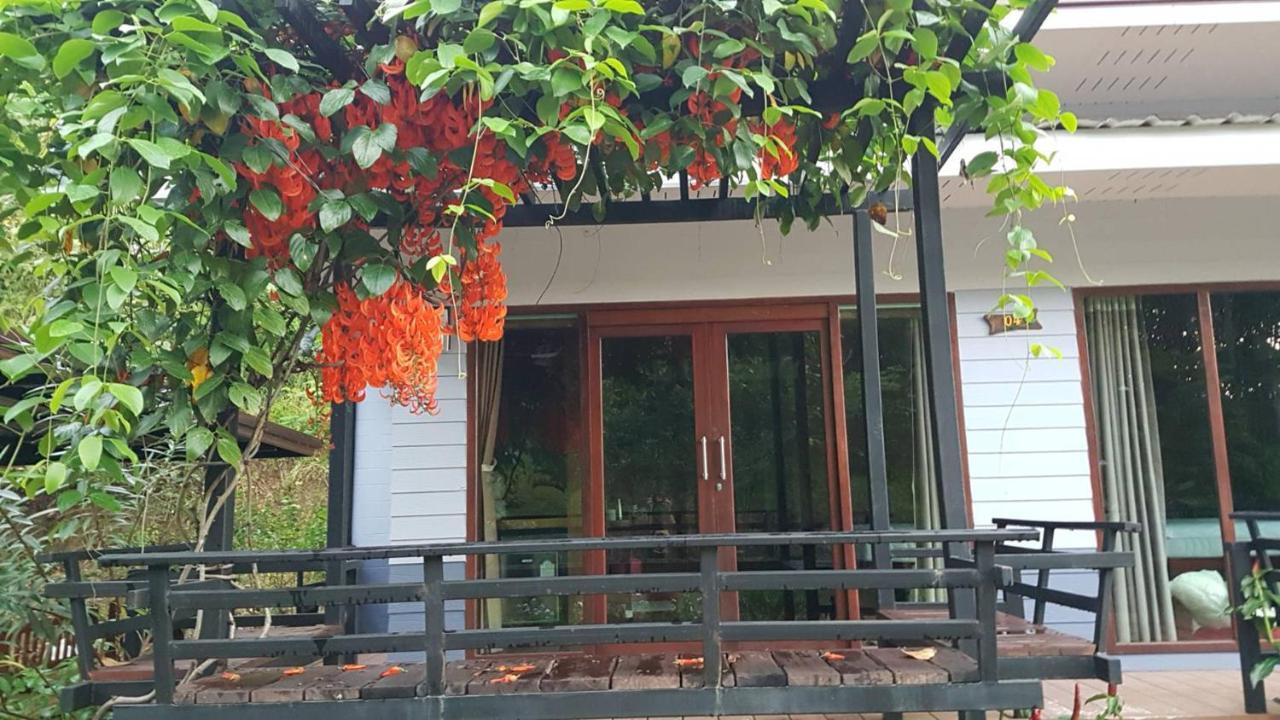 Baan Suan Hill Resort Ban Tha Khun Eksteriør bilde